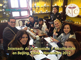 tomando el te con el grupo del curso de acupuntura 